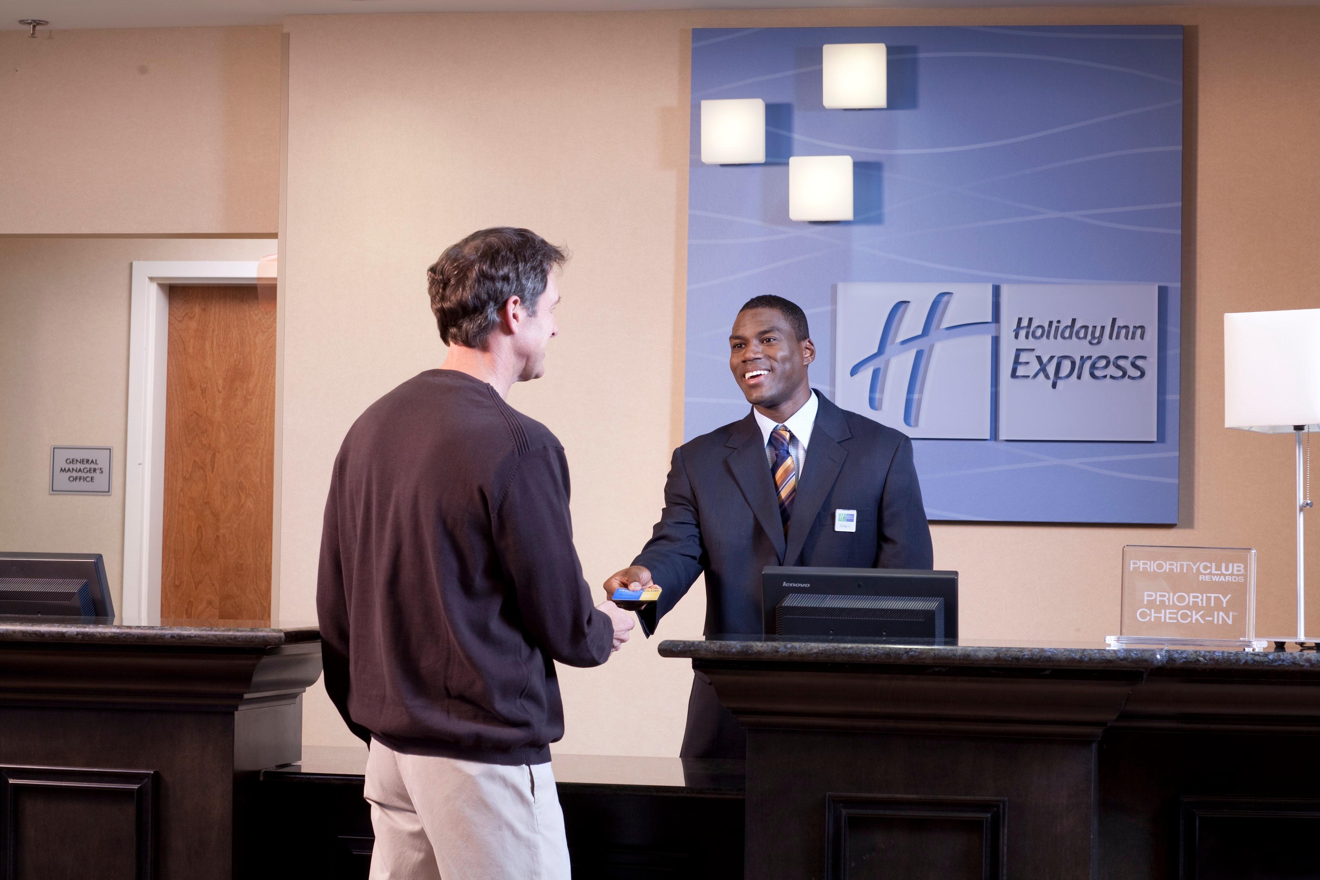 Holiday Inn Express Newton By Ihg Nội địa bức ảnh